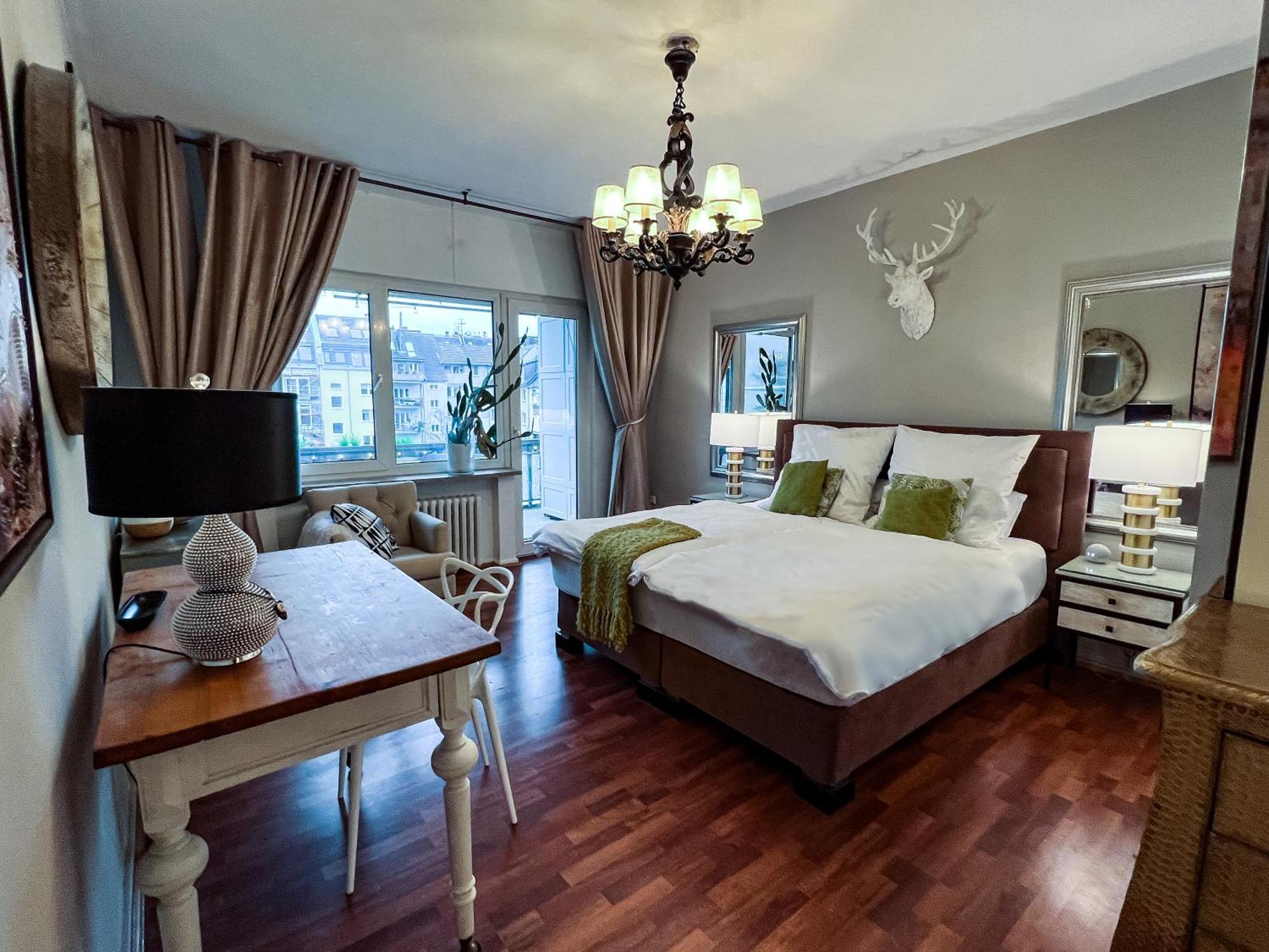 Big, Central And Charming Apartment On Schaafenstrasse โคโลญ ภายนอก รูปภาพ