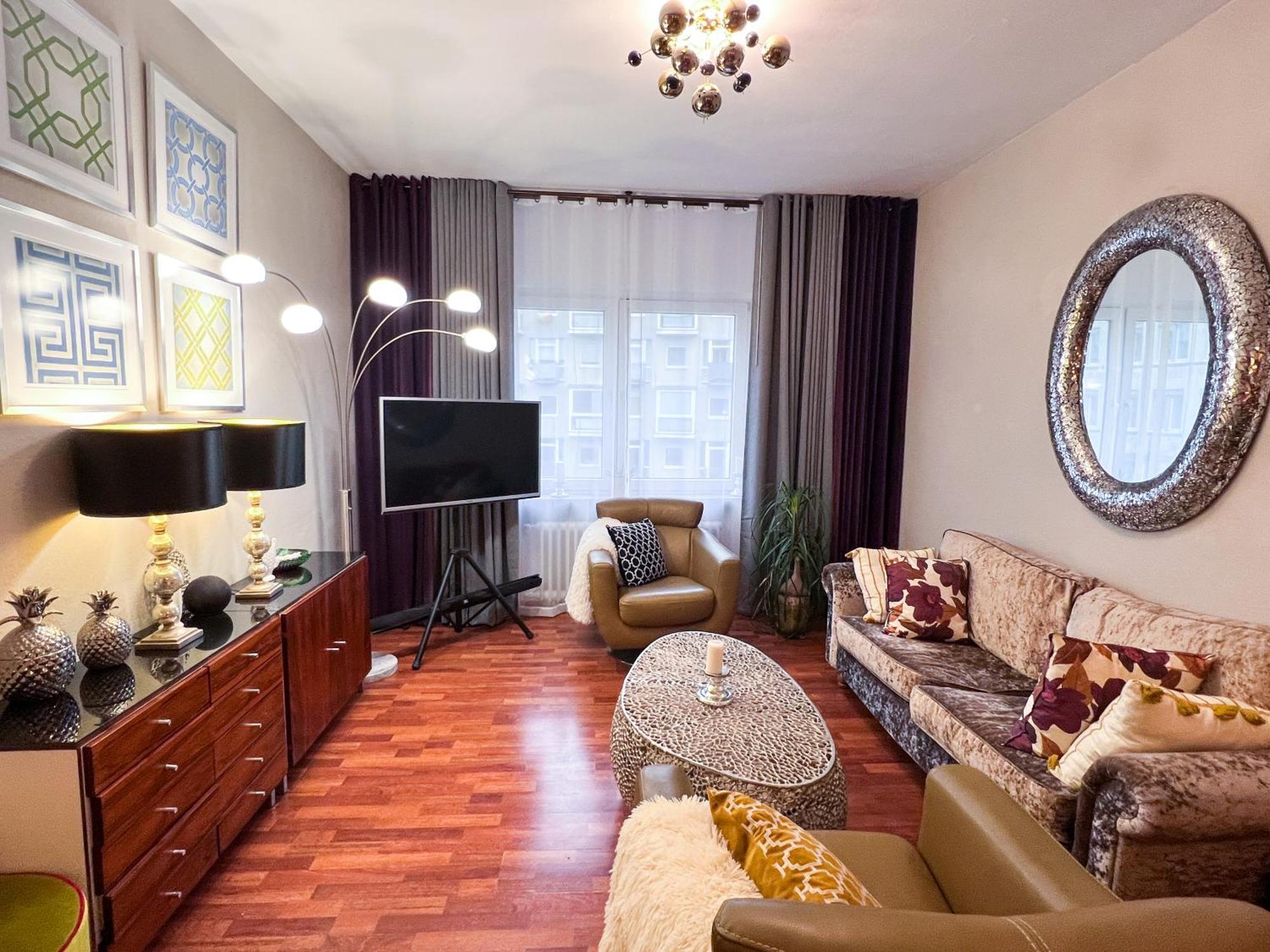Big, Central And Charming Apartment On Schaafenstrasse โคโลญ ภายนอก รูปภาพ